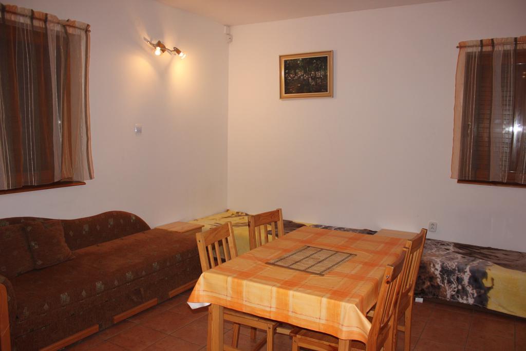 Apartmany u Janka Vinné Jazero Chambre photo